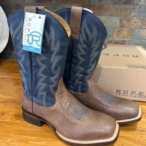 NWT Roper Western Boots in Brown and Blue